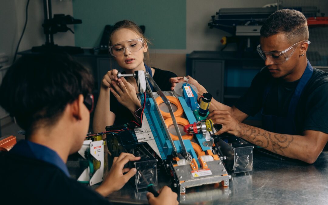 Children building Robotics